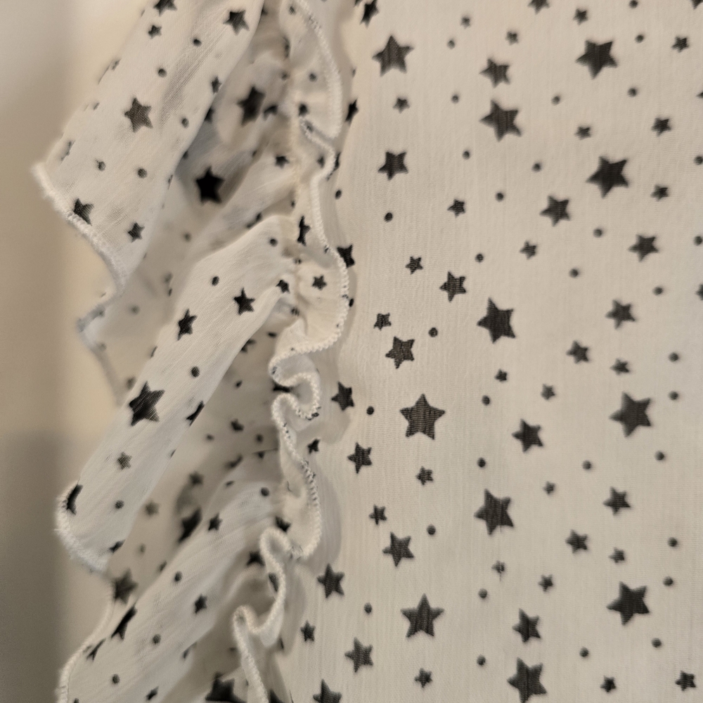 Star Print, Cap-sleeve Blouse - Picture 5 of 6